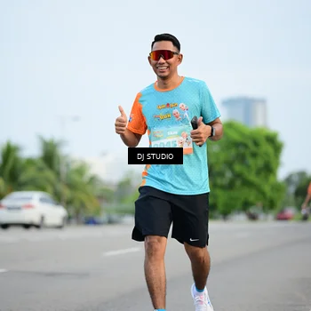 Runner Photo 8338676