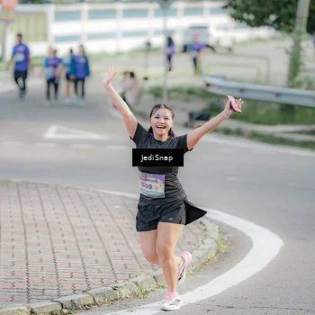 Runner Photo 8338686