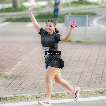 Runner Photo 8338750