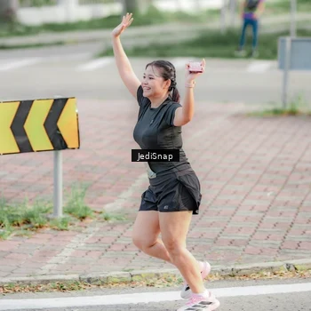 Runner Photo 8338751
