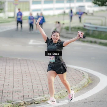 Runner Photo 8338764