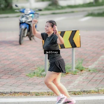 Runner Photo 8338765