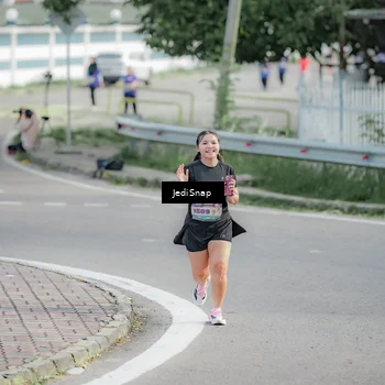 Runner Photo 8338787