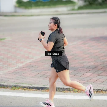 Runner Photo 8338793