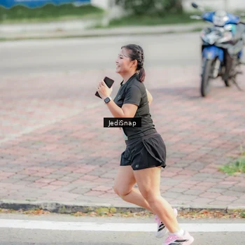 Runner Photo 8338800