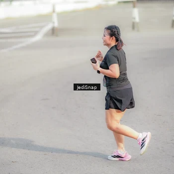 Runner Photo 8338831