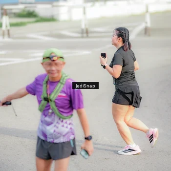Runner Photo 8338844