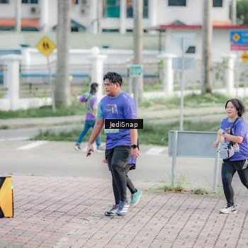Runner Photo 8338859