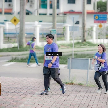 Runner Photo 8338862