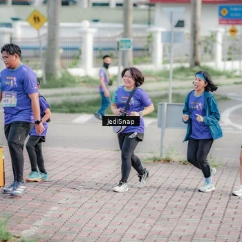 Runner Photo 8338865
