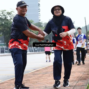 Runner Photo 8338873