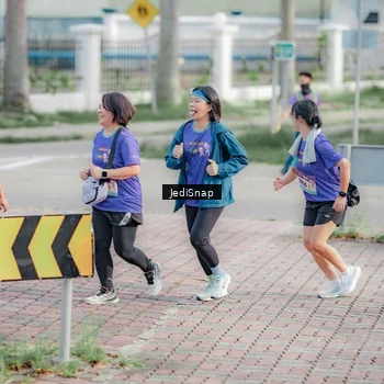 Runner Photo 8338886