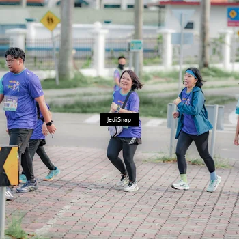 Runner Photo 8338892