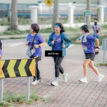 Runner Photo 8338900