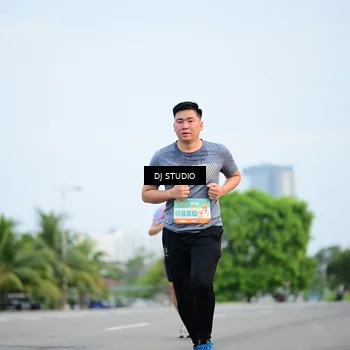 Runner Photo 8338904