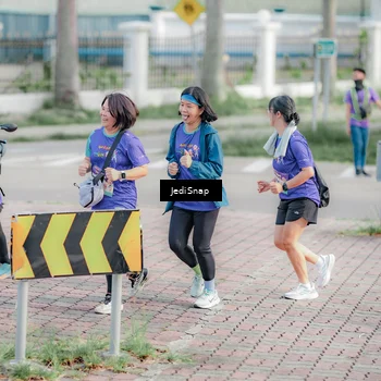 Runner Photo 8338919