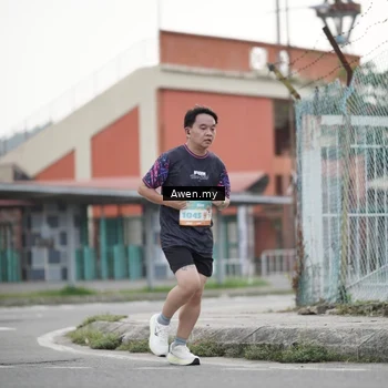 Runner Photo 8338923