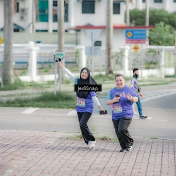 Runner Photo 8338994