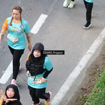 Runner Photo 8338996