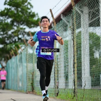 Runner Photo 8339002