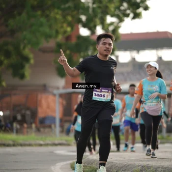 Runner Photo 8339008