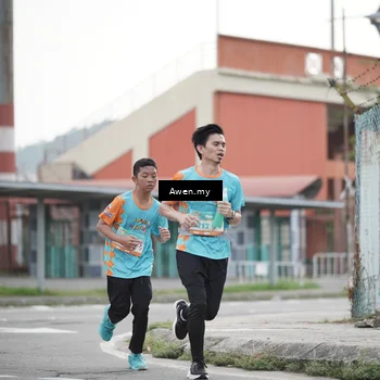 Runner Photo 8339045
