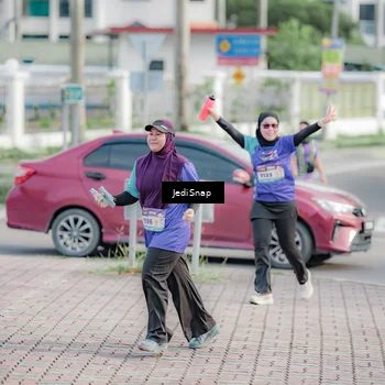 Runner Photo 8339057