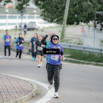 Runner Photo 8339092