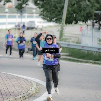 Runner Photo 8339095