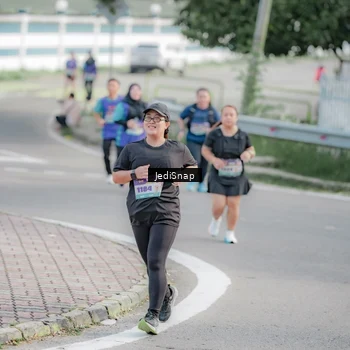 Runner Photo 8339138