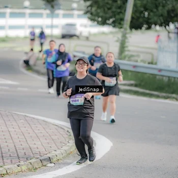 Runner Photo 8339142