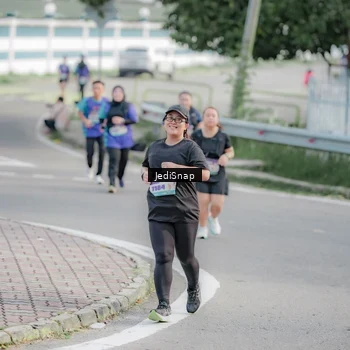 Runner Photo 8339146