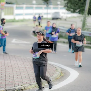 Runner Photo 8339158