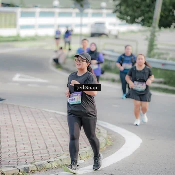Runner Photo 8339167