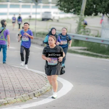 Runner Photo 8339174