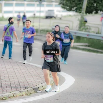 Runner Photo 8339177