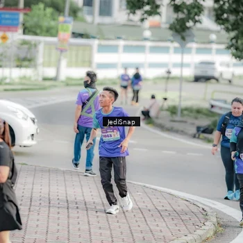 Runner Photo 8339195