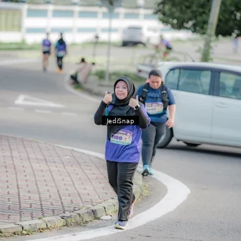 Runner Photo 8339218