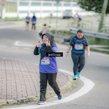 Runner Photo 8339233