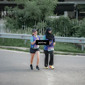 Runner Photo 8339366