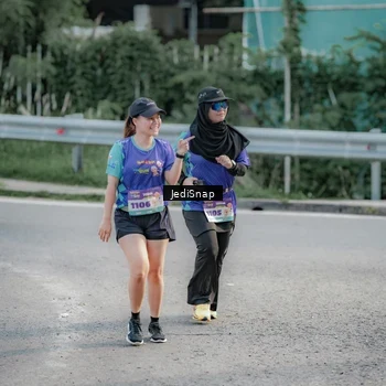 Runner Photo 8339409