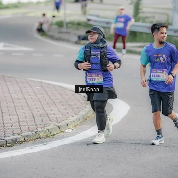 Runner Photo 8339510