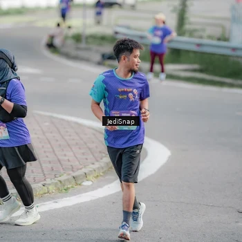 Runner Photo 8339518