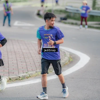 Runner Photo 8339538