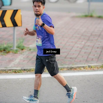 Runner Photo 8339566