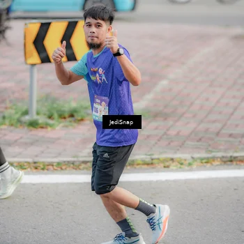 Runner Photo 8339583