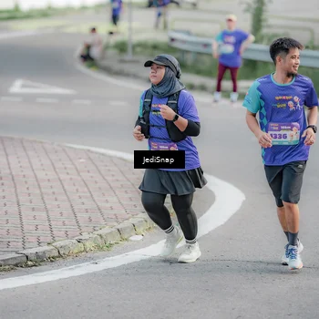 Runner Photo 8339590
