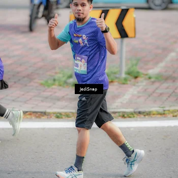 Runner Photo 8339596