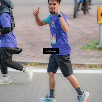 Runner Photo 8339602