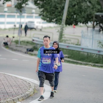 Runner Photo 8339695